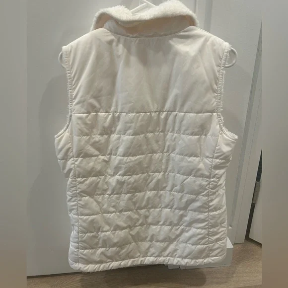 White Reversible North Face Vest - Picture 4 of 5